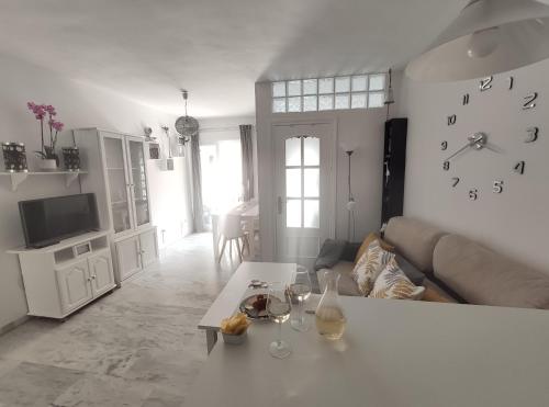  APARTAMENTO NUEVO A 50 M. DE LA PLAYA in Morche