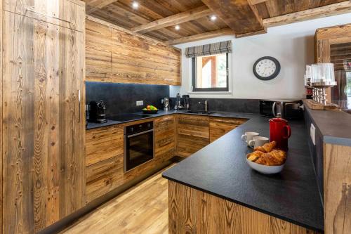 Three-Bedroom Apartment image 4