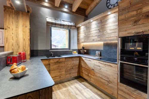 Three-Bedroom Apartment image 6