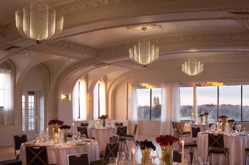 292854347 Kimpton Cottonwood Hotel by IHG