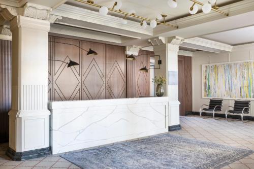 292854356 Kimpton Cottonwood Hotel by IHG