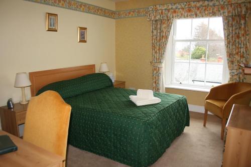 客房, House - Sleeps 6 & paid off site parking available in 登斯特