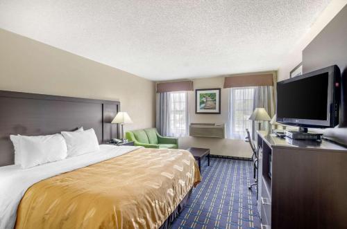 Quality Inn Waynesboro - image 8
