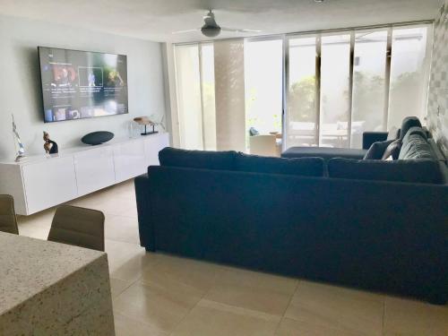 Beautiful apartment with pool, gym and beach just 80 meters walk, fully equipped