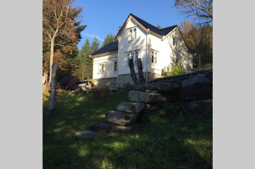 Vestvagøy Lofoten. Hytte/hus pa Li.