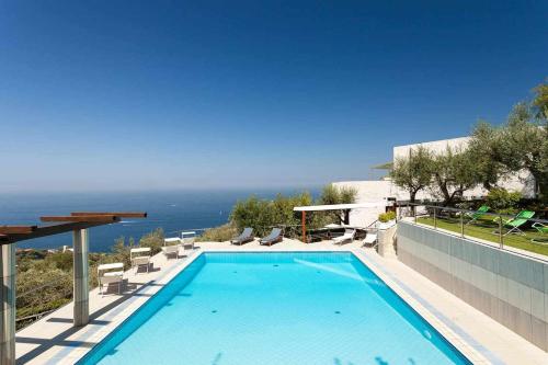 Villa con piscina privata sul mare giardini e terrazze - image 5