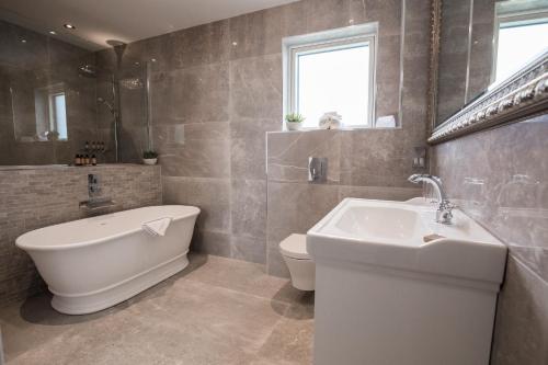 Clanard Court Hotel - image 14