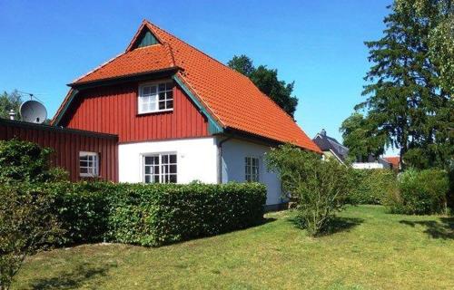 DHH-4-Ostseerose 197m von Schlehenweg entfernt