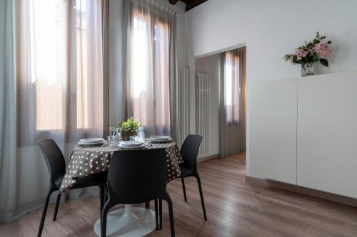 Sea to Sky Apartments - image 9