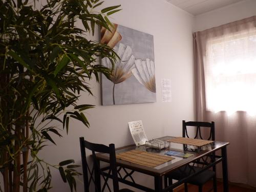 AZORES GARDEN HOUSE - Suites B&B and Private Apartments - Self Access KEYBOARD 5