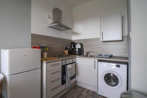 Townend Apartment - image 12