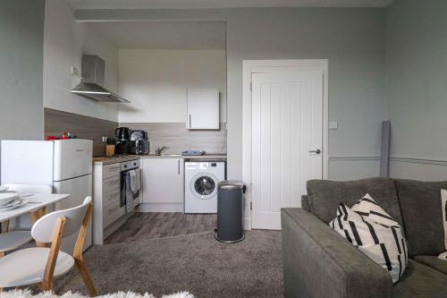 Townend Apartment - image 7