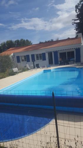 La Piscine gîte à louer Sallertaine