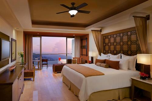 Dreams Vallarta Bay Resorts & Spa - All Inclusive in Puerto Vallarta, Mexico
