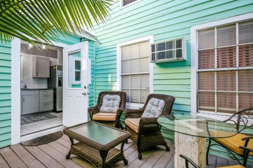 Key West Cozy - image 8