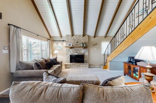 Deer Ridge in Canyon Lake, USA
