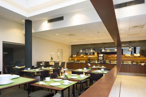 餐廳, 大洋洲艾斯卡勒奧爾良酒店 (Escale Oceania Orleans) in 拉馬德萊娜