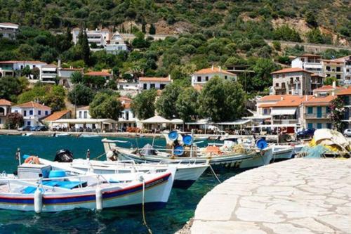 Παραθυρο με Θεα Θαλασσα