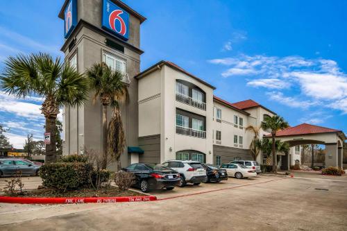 Motel 6-Houston, TX - Spring