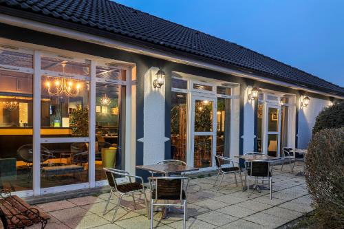 Sure Hotel by Best Western Calais Coquelles Tunnel s/ Manche in Calais