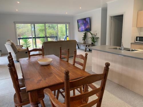 แคงการู ไอส์แลนด์ เคบินส์ (Kangaroo Island Cabins) in เกาะแกงการู