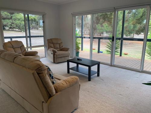 แคงการู ไอส์แลนด์ เคบินส์ (Kangaroo Island Cabins) in เกาะแกงการู