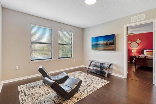 DisneyVilla w/6 Ensuite Bedrooms Close to Disney & Parks