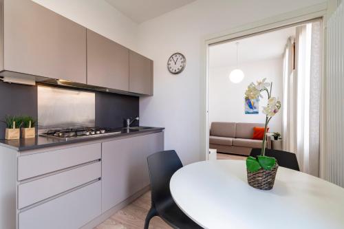 Sea to Sky Apartments - image 13