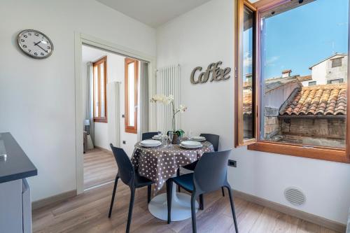 Sea to Sky Apartments by Wonderful Italy