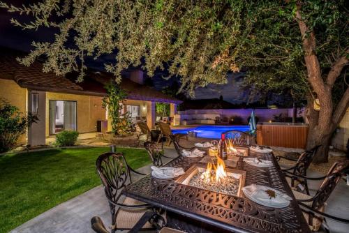 Beautiful Scottsdale Escape with Heated Pool and Spa - image 3