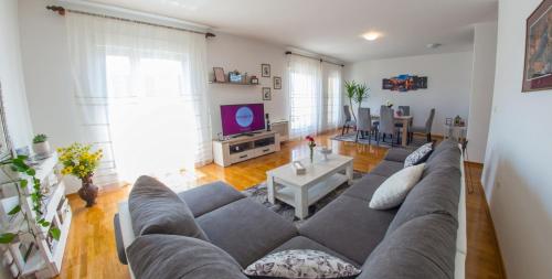 Apartment Orca Centar and free garage parking