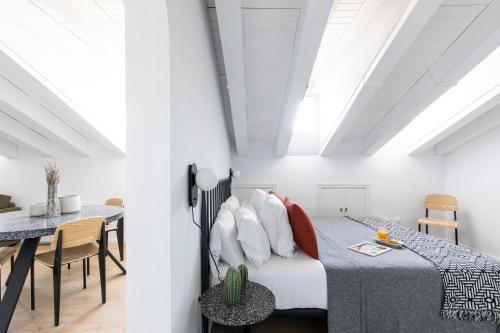 Aspasios Calle Mayor Apartments - image 10