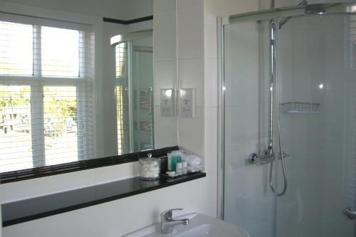 Ash Farm Country House - image 13