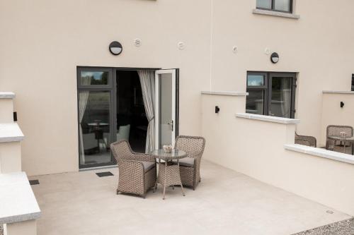 Suite, terrace