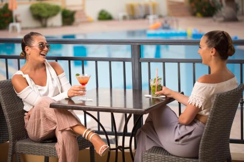 Blue Aegean Hotel & Suites - image 9