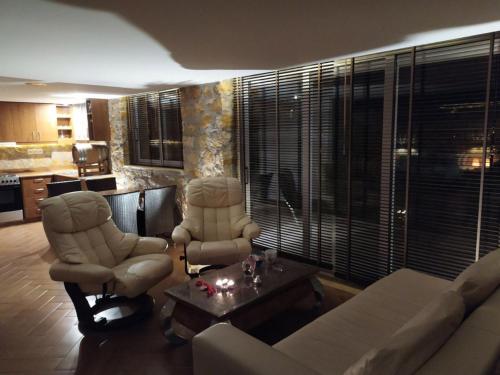 Stone Cottage gîte à louer Posidhonía