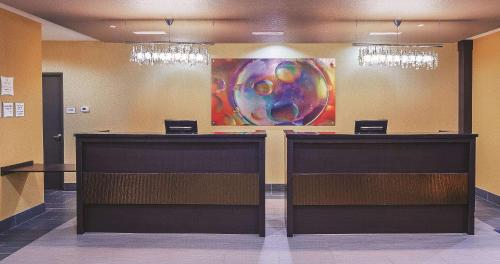 La Quinta Inn & Suites by Wyndham Jourdanton - Pleasanton - image 7