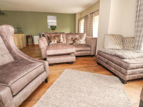 9 Riverside Walk in Airton