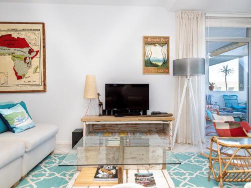 Striking view lavish 2 bedroom apartment with uncapped WIFI