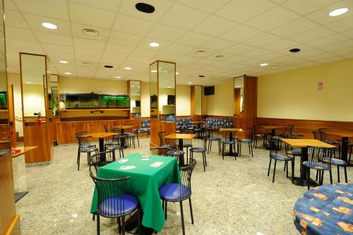 Bar/ Salón, Hotel Adler in Alassio