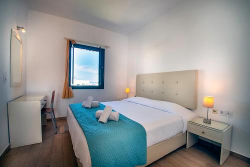 2 twin beds, 3 sofa beds