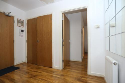 Bridge House Apartment - image 5