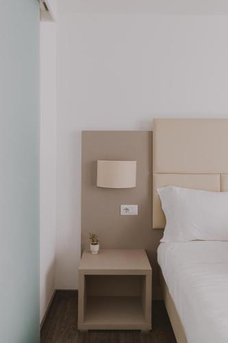 Superior Double Room with Balcony image 1