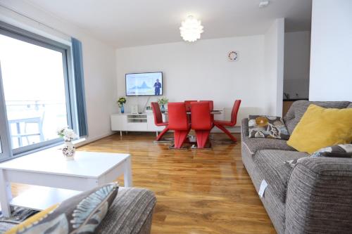 Lovely 2 bed 2 toilet Hill House river view apartment - image 14