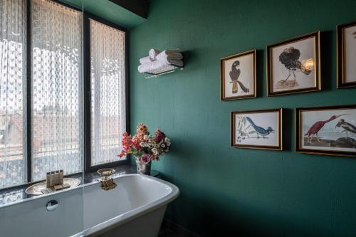 293017034 Communal Hotel Telavi