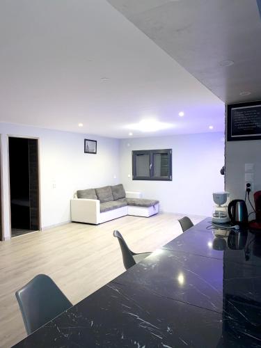 Apartment with 5 bedrooms in Fenay with terrace and WiFi - image 7