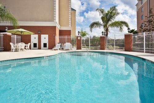 Country Inn & Suites by Radisson, Tampa-Brandon, FL