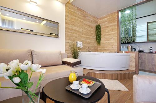 Central SPA Galaxy Apartment - image 7