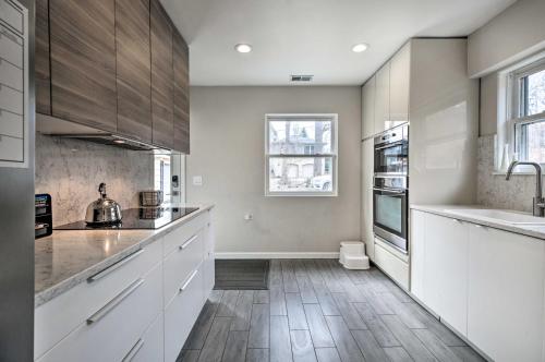 Home with Office and Yard 25 Mi to Downtown Chicago! in เกลนอัลลีน (IL)