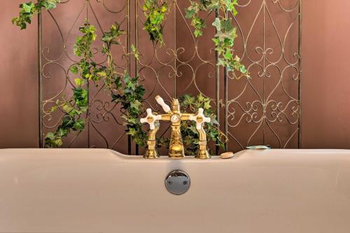 Pet-Friendly Apt 2 Blocks to Riverside Park! - image 7